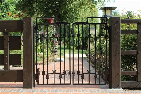 metal gate fabrication brooklyn|m&m iron works gates.